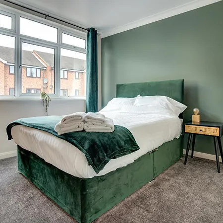 아파트 Station House